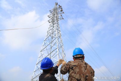 曹縣供電公司對35千伏蘇集站線路部分進行作業