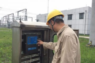 鎮江供電公司對變電站進行梅雨季節前防汛專項排查