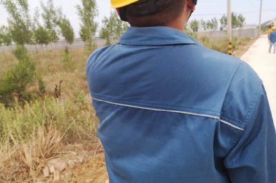 國網煙臺市福山區供電公司：桑拿天帶電接火 服務市政工程