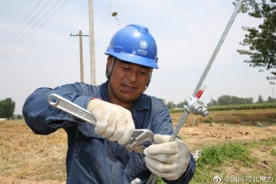 國網海興縣供電公司：冒高溫忙改造，強配網保供電