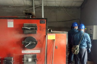 養殖戶故障及時搶修 保障雞苗取暖用電