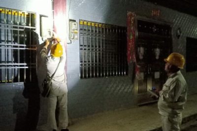 對轄區線路設備進行夜間日常巡視