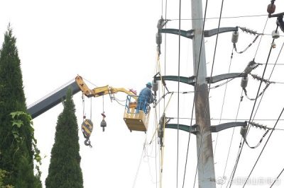 高空作業 保障電網穩定運行