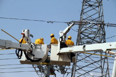 在10千伏養殖線帶電安裝隔離開關