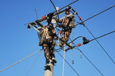 10千伏堯方頭561線路升級(jí)電網(wǎng)、立桿架線
